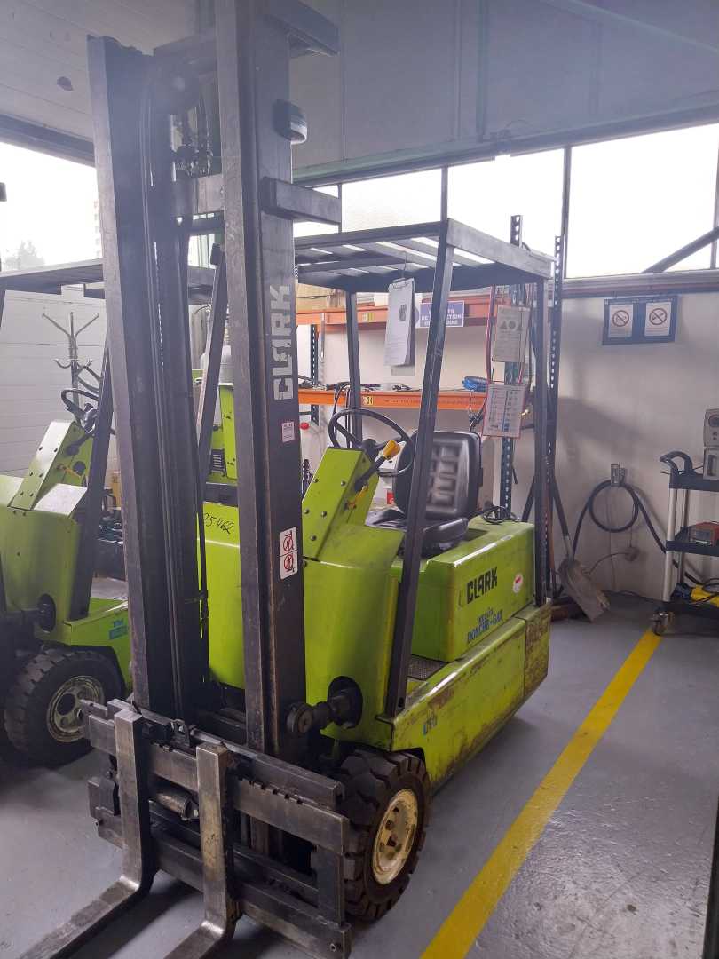Used Forklift Truck CLARK chariot élévateur à fourches ELEKTRO VIERRADFRONTSTAPLER (13076906)