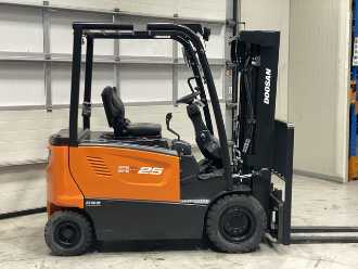 Used Forklift Truck DOOSAN B25X-7 Plus ELEKTRO VIERRADFRONTSTAPLER (13010819)