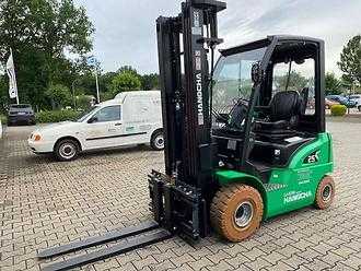 Used Forklift Truck HANGCHA CPD25-XD4-SI21 ELEKTRO VIERRADFRONTSTAPLER (13026382) backdrop