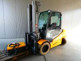 Used Forklift Truck JUNGHEINRICH EFG S 50 ELEKTRO VIERRADFRONTSTAPLER (13076024) backdrop