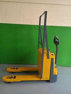 Used Forklift Truck JUNGHEINRICH EJE 118  DIESEL NIEDERHUBWAGENFAHRERSTAND (12956673) backdrop