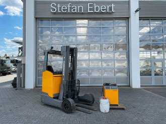 Used Forklift Truck JUNGHEINRICH ETV C16 / Triplex 5.72m / SS / nur 2.953h / 2016 DIESEL SCHUBMASTSTAPLER (13062204) backdrop