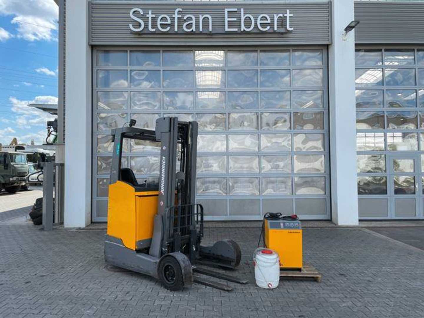Used Forklift Truck JUNGHEINRICH ETV C16 / Triplex 5.72m / SS / nur 2.953h / 2016 DIESEL SCHUBMASTSTAPLER (13062204)