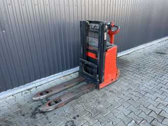 Used Forklift Truck LINDE D08 ELEKTRO HOCHHUBWAGENDEICHSEL (13075972) backdrop