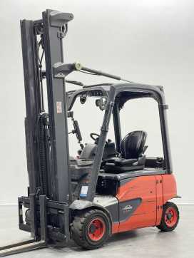 Used Forklift Truck LINDE E16P-02-386 ELEKTRO VIERRADFRONTSTAPLER (13073471) backdrop