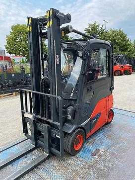 Used Forklift Truck LINDE E16P ELEKTRO VIERRADFRONTSTAPLER (12806730) backdrop