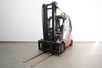 Used Forklift Truck LINDE H 30 D (3A) EVO 393-02 DIESEL VIERRADFRONTSTAPLER (13052976) backdrop