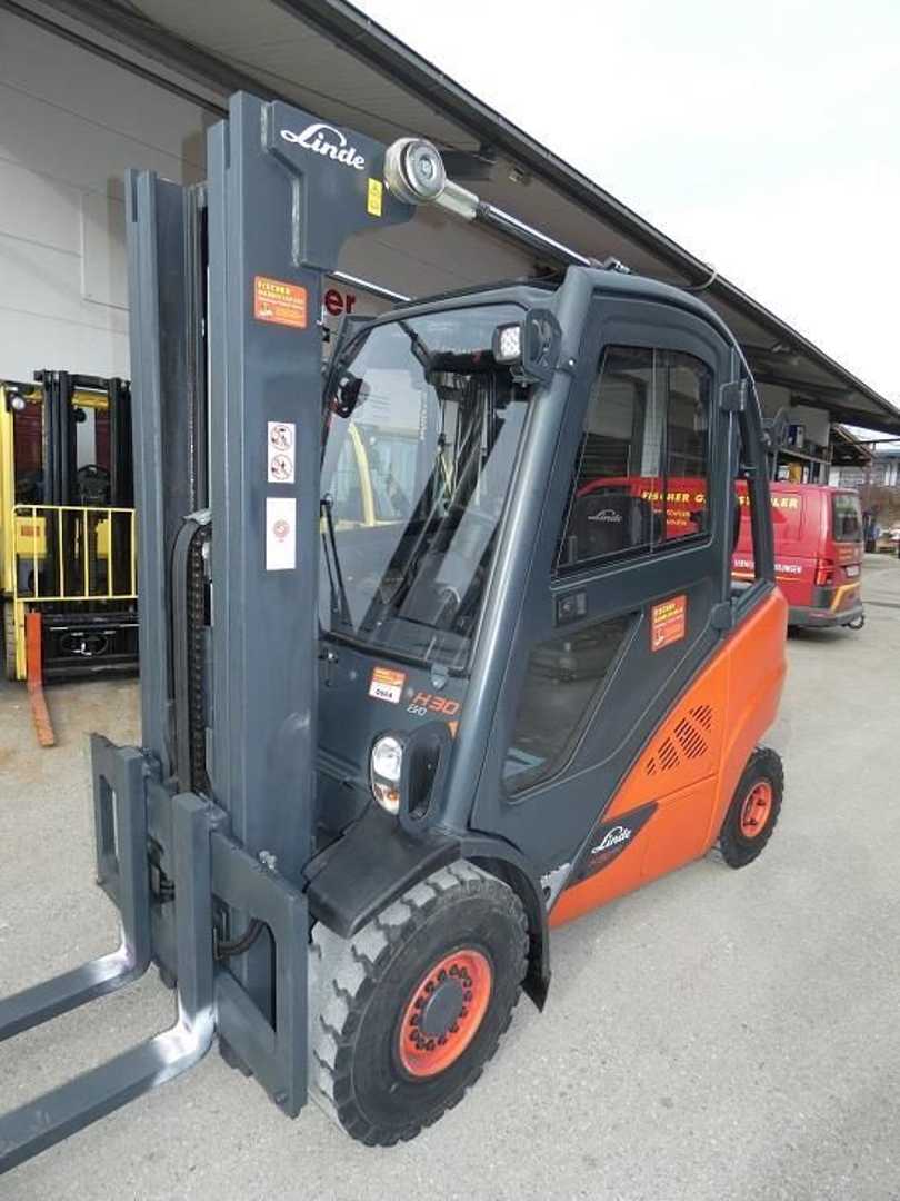 Used Forklift Truck LINDE H 30 D DIESEL VIERRADFRONTSTAPLER (13076047)