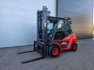 Used Forklift Truck LINDE H80D-02 DIESEL VIERRADFRONTSTAPLER (13046283) backdrop