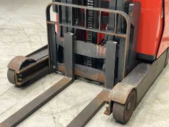 Used Forklift Truck LINDE R10B-01 ELEKTRO SCHUBMASTSTAPLER (12975234)