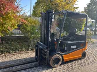 Used Forklift Truck STILL R 60-30 ELEKTRO VIERRADFRONTSTAPLER (13073830) backdrop