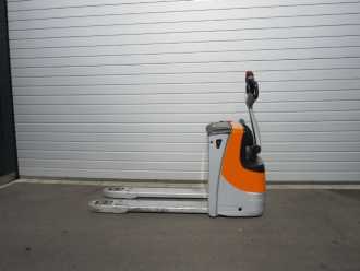 Used Forklift Truck STILL Still EXU16 AC ELEKTRO NIEDERHUBWAGENDEICHSEL (13076504) backdrop