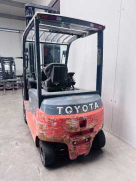 Used Forklift Truck TOYOTA 8FBMT25-10414 ELEKTRO VIERRADFRONTSTAPLER (13064163)