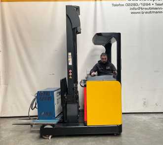 Used Forklift Truck YALE MR 14 ELEKTRO SCHUBMASTSTAPLER (13076490) backdrop