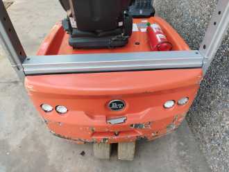 Carretilla elevadora segunda mano BT C3E160 ELEKTRO DREIRADFRONTSTAPLER (13068550)