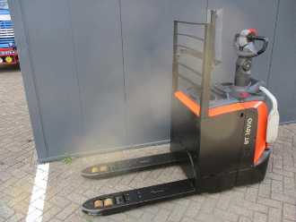 Carretilla elevadora segunda mano BT LPE200 ELEKTRO NIEDERHUBWAGENFAHRERSTAND (13071685)