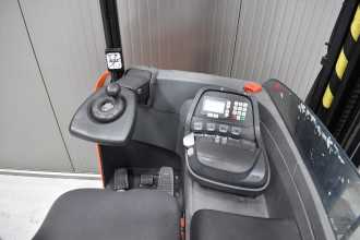 Carretilla elevadora segunda mano BT RRE 140 /53898/ ELEKTRO SCHUBMASTSTAPLER (12950348)
