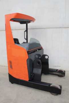 Carretilla elevadora segunda mano BT RRE 160 H ELEKTRO SCHUBMASTSTAPLER (13036867) backdrop