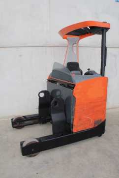 Carretilla elevadora segunda mano BT RRE 160 H ELEKTRO SCHUBMASTSTAPLER (13036867)