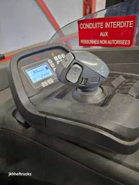 Carretilla elevadora segunda mano BT RRE140H ELEKTRO SCHUBMASTSTAPLER (13009052)