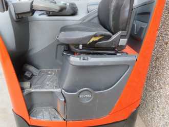 Carretilla elevadora segunda mano BT RRE180HE ELEKTRO SCHUBMASTSTAPLER (13040240)