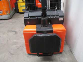 Carretilla elevadora segunda mano BT RWE120 ELEKTRO HOCHHUBWAGENFAHRERSTAND (13021812)