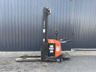Carretilla elevadora segunda mano BT SPE160L ELEKTRO HOCHHUBWAGENFAHRERSTAND (13040112)