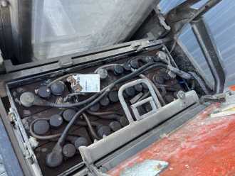Carretilla elevadora segunda mano BT SPE200D ELEKTRO HOCHHUBWAGENFAHRERSTAND (13017791)
