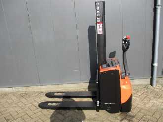 Carretilla elevadora segunda mano BT SWE 080L ELEKTRO HOCHHUBWAGENDEICHSEL (13071581)