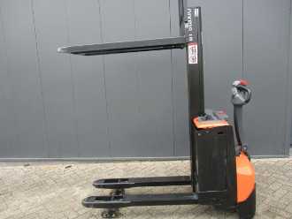 Carretilla elevadora segunda mano BT SWE 080L ELEKTRO HOCHHUBWAGENDEICHSEL (13071684)