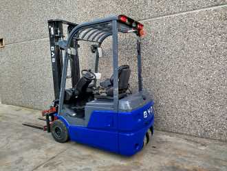 Carretilla elevadora segunda mano BYD ECB16C ELEKTRO DREIRADFRONTSTAPLER (13027392)