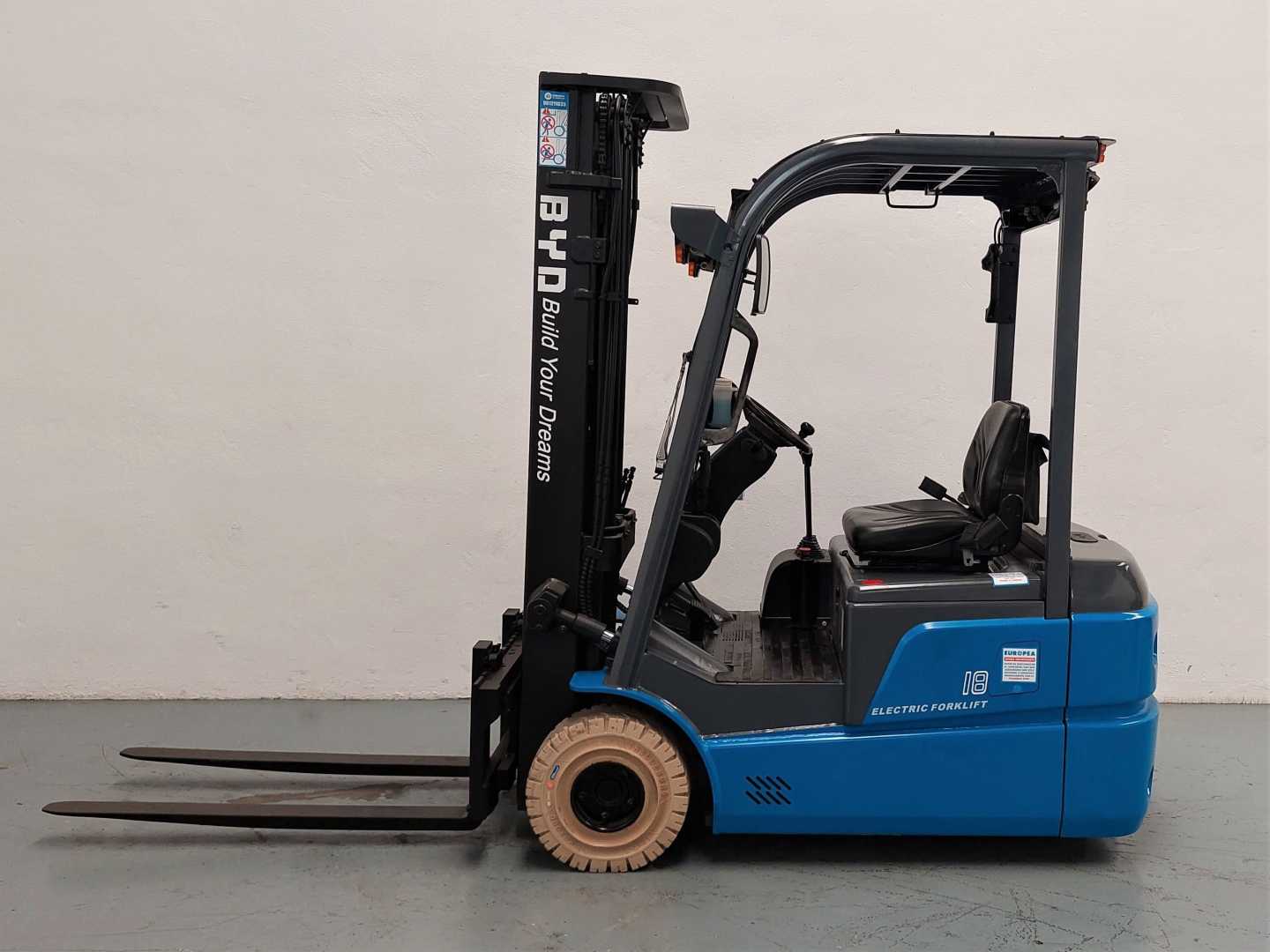 Carretilla elevadora segunda mano BYD ECB18B ELEKTRO DREIRADFRONTSTAPLER (12869043)
