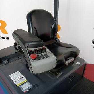 Carretilla elevadora segunda mano BYD ECB18C ELEKTRO DREIRADFRONTSTAPLER (12828779)