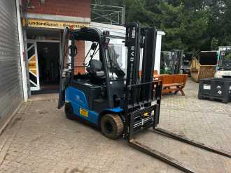 Carretilla elevadora segunda mano BYD ECB25C ELEKTRO VIERRADFRONTSTAPLER (12979324)