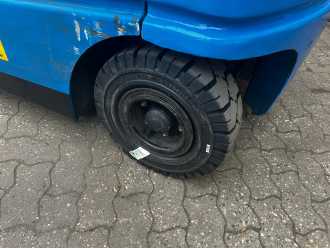 Carretilla elevadora segunda mano BYD ECB25C ELEKTRO VIERRADFRONTSTAPLER (12979324)