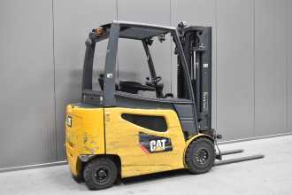 Carretilla elevadora segunda mano CATERPILLAR 2EPC5000 /56493/ ELEKTRO VIERRADFRONTSTAPLER (13041119)