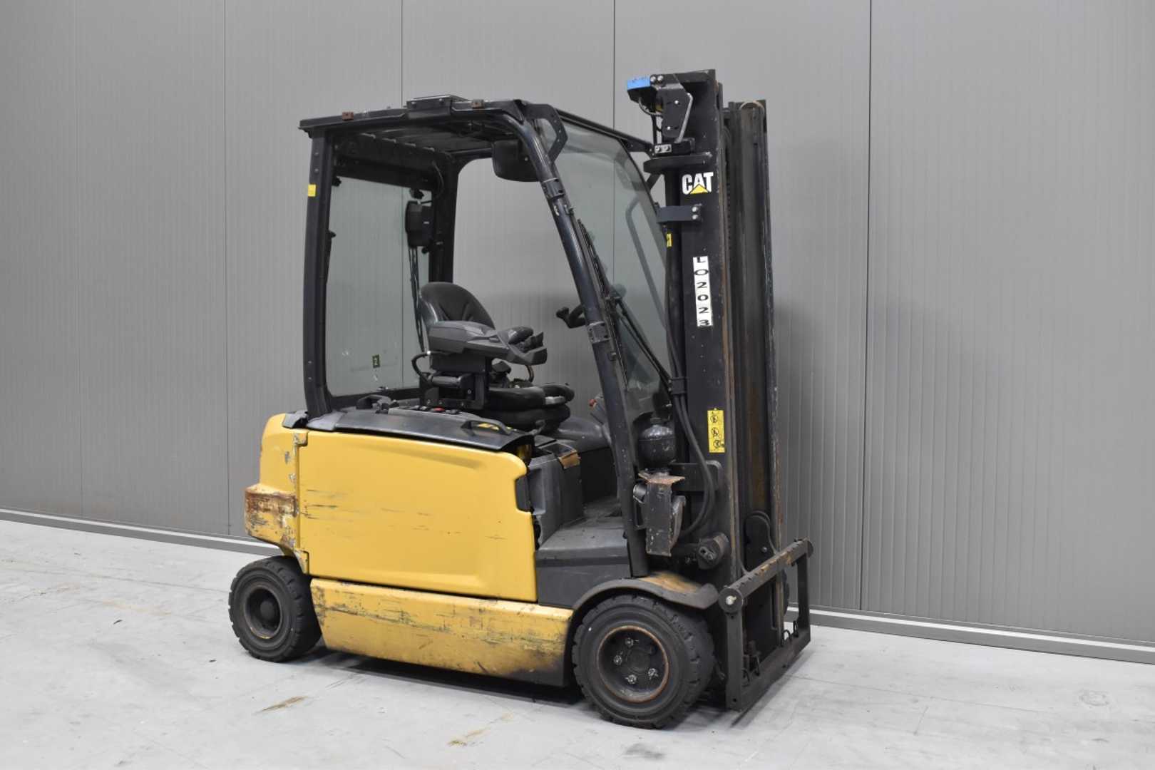 Carretilla elevadora segunda mano CATERPILLAR EP 20 AN /55751/ ELEKTRO VIERRADFRONTSTAPLER (13071837)