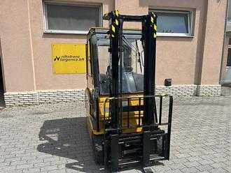 Carretilla elevadora segunda mano CATERPILLAR EP16CPN ELEKTRO VIERRADFRONTSTAPLER (12983982) backdrop