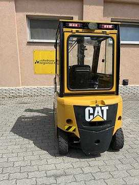 Carretilla elevadora segunda mano CATERPILLAR EP16CPN ELEKTRO VIERRADFRONTSTAPLER (12983982)