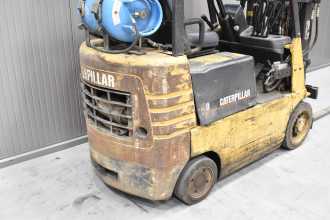 Carretilla elevadora segunda mano CATERPILLAR GC 15 /58269/ GAS VIERRADFRONTSTAPLER (13061709)