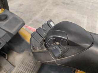 Carretilla elevadora segunda mano CATERPILLAR GP30NTD GAS VIERRADFRONTSTAPLER (13037913)