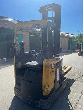 Carretilla elevadora segunda mano CATERPILLAR NR16N ELEKTRO SCHUBMASTSTAPLER (12983987)