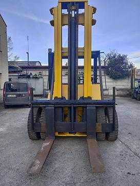 Carretilla elevadora segunda mano CATERPILLAR V160B DIESEL VIERRADFRONTSTAPLER (13013525)