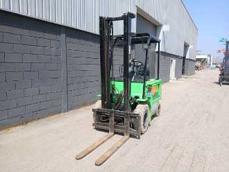 Carretilla elevadora segunda mano CLARK EPX25 CARRETILLA ELEVADORA ELECTRICA 2500 KG ELEKTRO VIERRADFRONTSTAPLER (13006615)