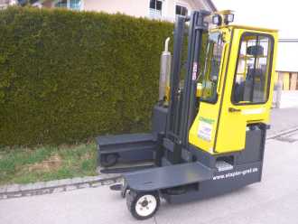 Carretilla elevadora segunda mano COMBILIFT C3000 DIESEL VIERWEGESTAPLER (13033885) backdrop