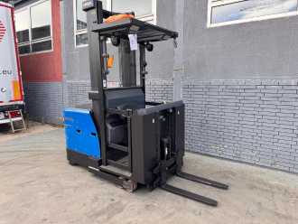 Carretilla elevadora segunda mano CROWN SP3522-1.0 Baujahr 2019/ Hubhöhe 5,13M ELEKTRO HOCHHUBKOMMISSIONIERER (13061067)