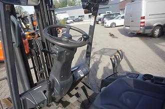 Carretilla elevadora segunda mano DOOSAN D 18S-5 - Triplex DIESEL VIERRADFRONTSTAPLER (13073378)