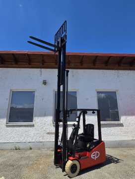 Carretilla elevadora segunda mano EP TCL152 ELEKTRO DREIRADFRONTSTAPLER (13050175)