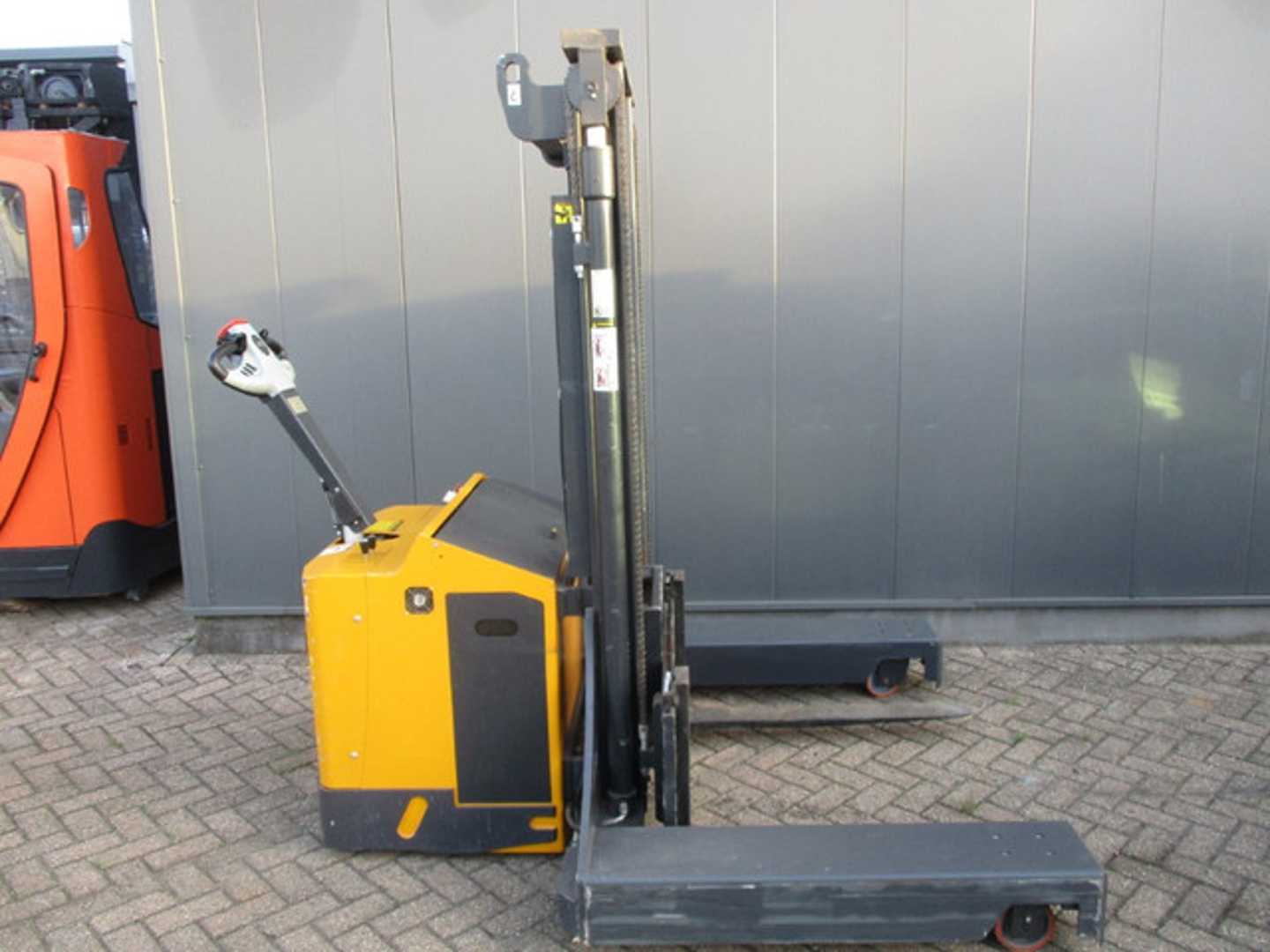 Carretilla elevadora segunda mano FAC 4V-XT3020 ELEKTRO VIERWEGESTAPLER (13071619)