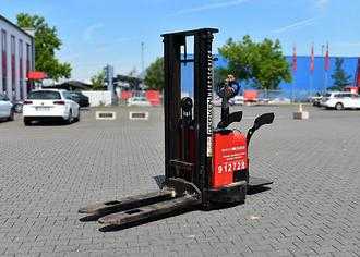 Carretilla elevadora segunda mano HANSELIFTER E1543FH ELEKTRO NIEDERHUBWAGENFAHRERSTAND (12710092)